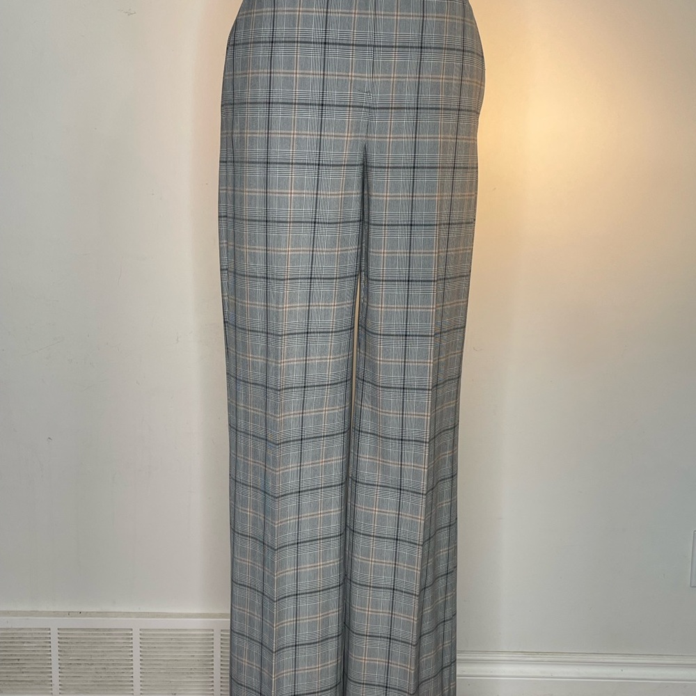 RW&CO. Women’s Elegant Gray Plaid Trousers